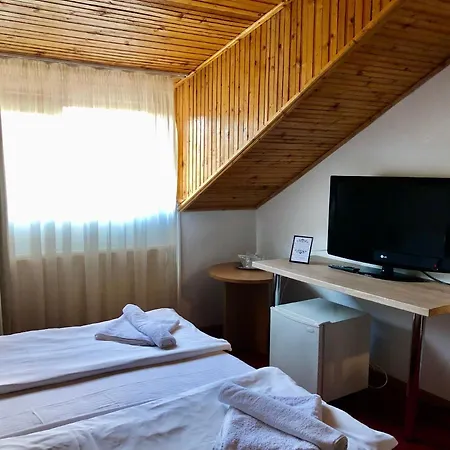 & Restaurant Kalinder Guest house 3*
